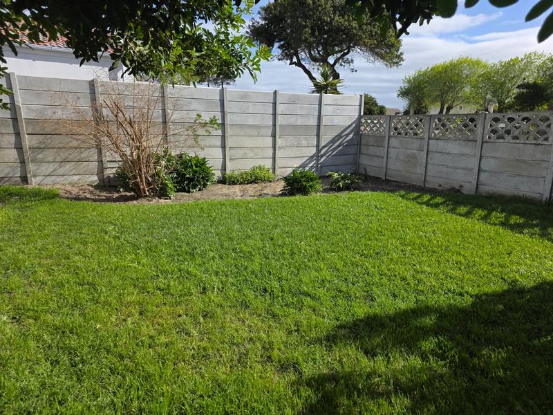 2 Bedroom Property for Sale in Ruyterwacht Western Cape